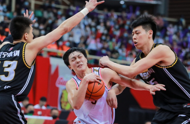 关于集结日辽宁本钢防线松动：意甲节点到来；媒体盛赞；赛季目标并未改变的信息